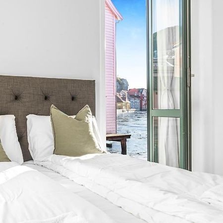 Ocean-View Haven: Take A Swim From Your Window! Μπέργκεν Εξωτερικό φωτογραφία