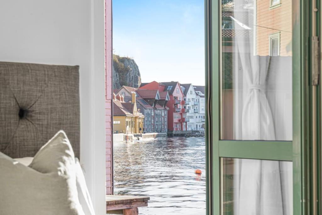 Ocean-View Haven: Take A Swim From Your Window! Μπέργκεν Εξωτερικό φωτογραφία